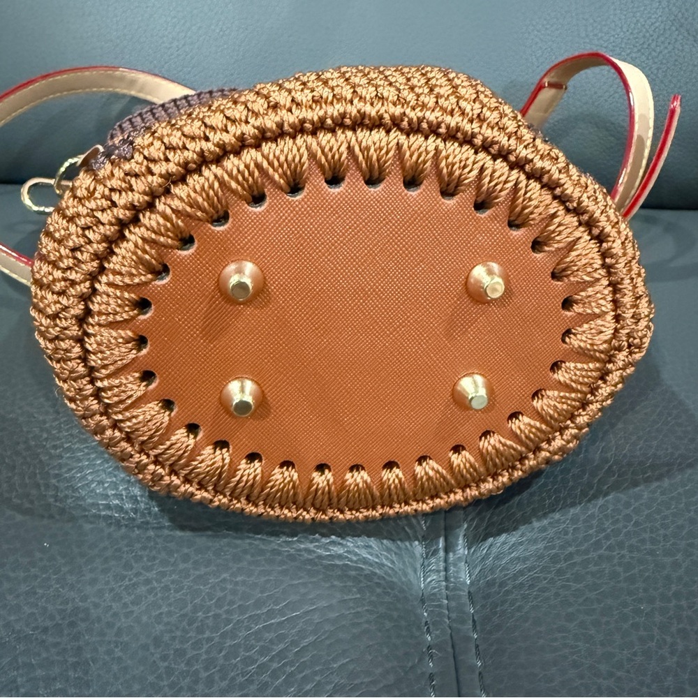 Handmade Tan and Brown Crochet Crossbody Bag - Picture 3 of 5